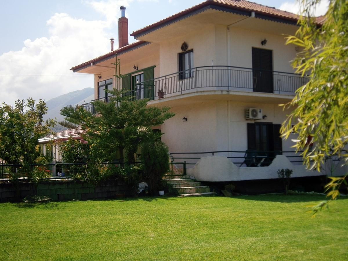 Georgia'S Little Village Plataria Exterior photo